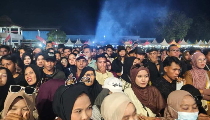 Konser Valen DA7 di Madura Fest 2026 Memukau, Ribuan Penonton Penuhi Stadion A. Yani Hingga Berdesak-desakan