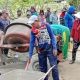 Lakukan Aksi Swadaya Warga Dusun Patereman Angkatan Gotong royong Perbaiki Jalan Rusak.