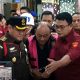 Resmi Ditahan Kejagung, Mantan Kepala BGN Dadan Hindayana Keluar Gedung Pakai Rompi Tahanan Merah Muda