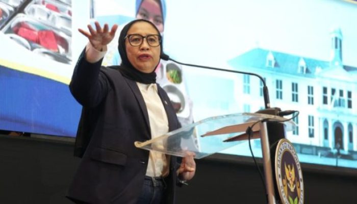 Kepala BGN Nanik S. Deyang Stop MBG ke Sekolah Elite: Anggaran Dialihkan ke yang Lebih Membutuhkan