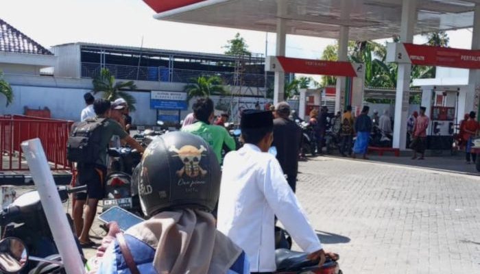 Kelangkaan BBM Melanda Giligenting, Harga Pertalite Tembus Rp17 Ribu per Liter, Warga Minta Solusi Cepat