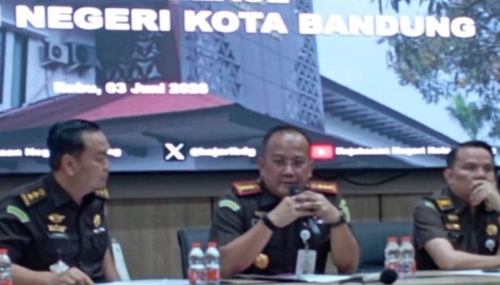 Kasus Dugaan Korupsi Wakil Wali Kota & Anggota DPRD Bandung Gugur, Berkas Dinyatakan Belum Cukup Bukti