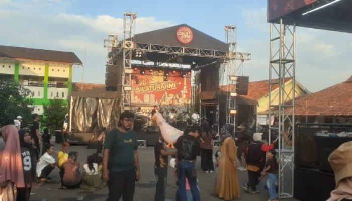 Meriah dan Penuh Kehangatan, Karang Taruna Desa Hegarmanah dan Coklat Extra Sukses Gelar Silaturahmi Bersama Warga.