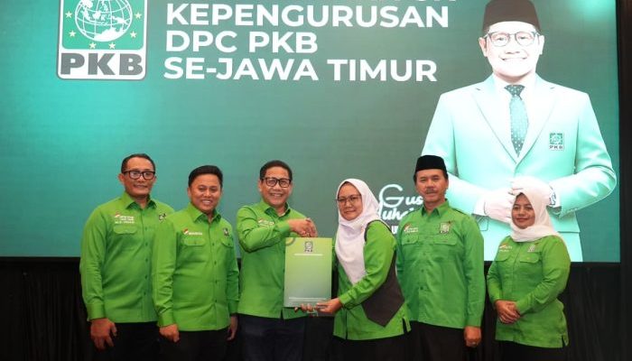 Terima SK Kepengurusan, Ning Nuri Pimpin DPC PKB Ngawi Periode 2026–2031, Siap Perkuat Organisasi dan Layani Masyarakat