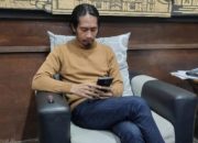 Jaksa dan Polri Bugil di Tengah Jalan