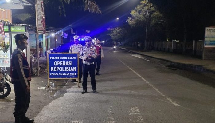 Antisipasi Kejahatan Jalanan, Polsek Cikarang Timur Gelar Operasi Malam di Jalan Raya Citarik