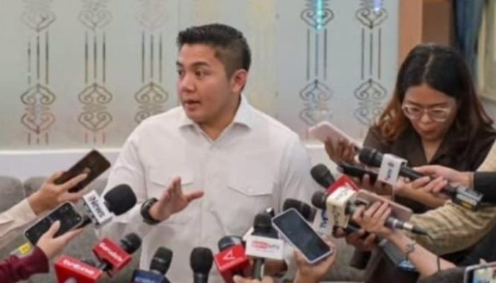 Seskab Teddy Indra Wijaya Masuk 3 Besar Pejabat Kabinet Merah Putih dengan Penilaian Positif
