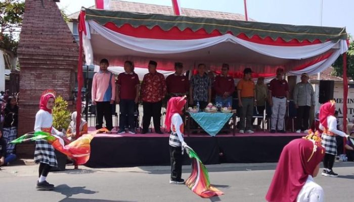 Kirab dan Lomba Drumband Sekecamatan Gandusari Meriah, Semarak HUT RI ke-81