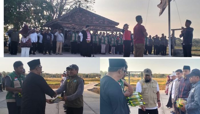 Peringati HUT RI ke-81, Kadis DKPP Sumenep Turunkan Bendera dan Bagikan Bibit Padi Bersama Petani di Gapura