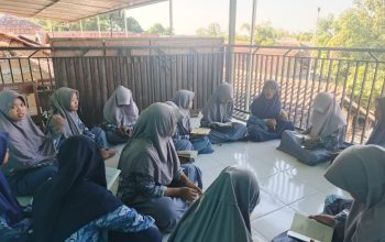 KKN UA POSKO 09 DORONG BUDAYA LITERASI SISWA MELALUI GERAKAN RUTIN MEMBACA