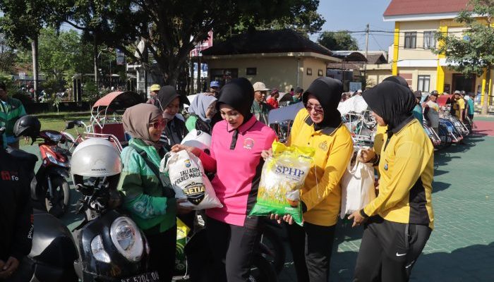 Semarak Hari Polwan ke-78, Polres Magetan Gelar Olahraga Bersama dan Bakti Sosial