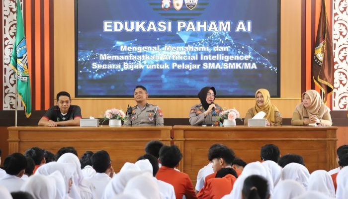 Hadapi Era AI, Polres Magetan Perkuat Literasi Digital Pelajar SMA Negeri 2 Magetan
