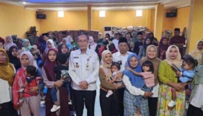 Dinsos P3A Sumenep Salurkan Bantuan Sembako ke 70 Keluarga Balita Stunting, Dukung Penurunan Angka Kekurangan Gizi Sejak Dini